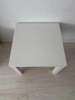 Malý IKEA stolek - 2