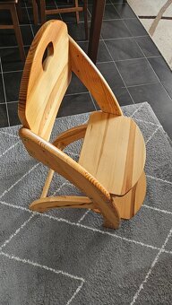 Detska rastuca stolicka z masivu - 2