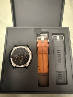 Hodinky Garmin Fenix 8 AMOLED 51 mm, Exclusive Titanium - 2