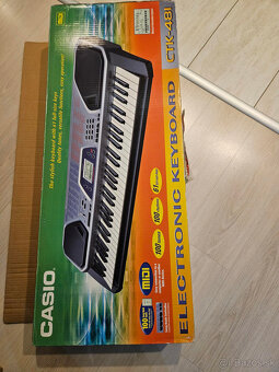 Varhany, klavesy Casio - 2
