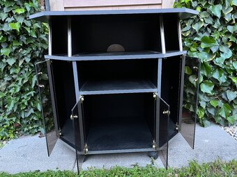 Stolík pod TV - 2