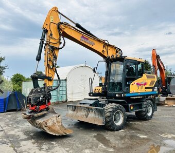 Hľadáme strojníka na kolesový bager Hyundai HW 180 - 2