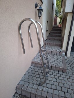 Bazénové schody, bazenový rebrik, schody do bazena - 2