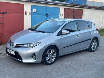Toyota AURIS 2.0D-4D Diesel M6 TOP STAV - 2
