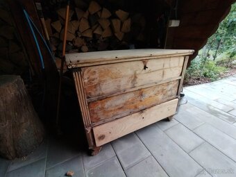 Drevená komoda - 2