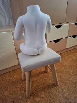 Detská sediaca figurína Mayoral bez hlavy -bábätko 6 mes. - 2