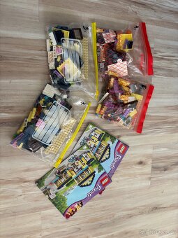 Lego friends- stredná škola v Heartlake - 2