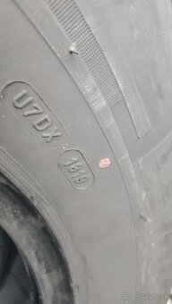 Predám pneu Michelin 225/75 R 16 CP - 2