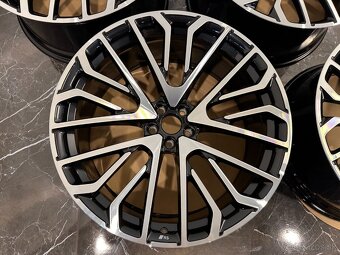 original kolesa audi r23 Audi Q8 SQ8 4M - 2
