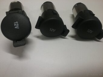 AUTOZÁSUVKA 12 V - 2