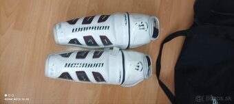 Hokejová výstroj - 2