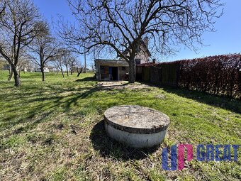 Pozemok s nádherným výhľadom na Skalicu–vinohrad so sklepom - 2