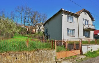 4 izbový poschodový rodinný dom na predaj - 2