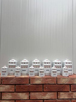 Sada porcelanovych koreniciek - 2