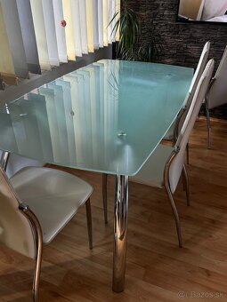 Jedálenský stôl so stoličkami - 2