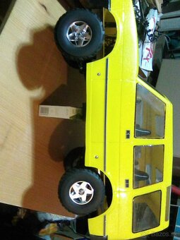 Predám: Rc auto Robbe Landrover Discovery 1:10. - 2