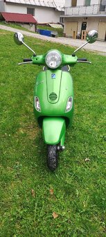 Skúter Piaggio Vespa LX 50 - 2