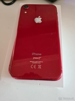 Predam iPhone XR červený - 2