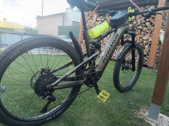 Elektrický celoodpruzeny bicykel - 2