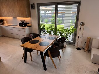 5min od mesta - designový a špičkový RD novostavba - 2