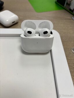 Predám Apple AirPods 3 + AirPods1 - 2