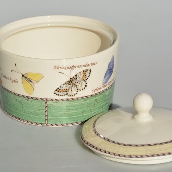 Wedgwood Porcelánová šperkovnička / dóza - Motýle - 2