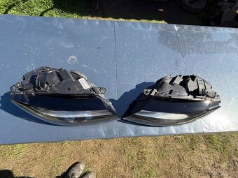 predné svetla Audi A5 2009 - 2