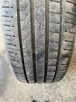 Pirelli scorpion 255/40 R20 - 2