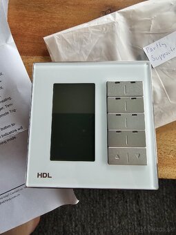 Predám knx ovládač na stenu - 2