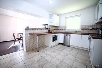Poschodový rodinný dom (dvojgeneračný) s garážou,obec Rybník - 2