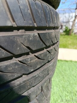 Letné pneu 215/40 r17 - 2