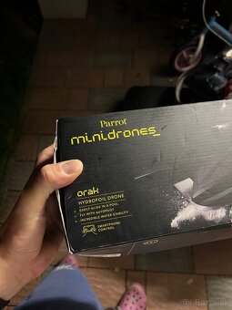 Parrot Orak Hydrofoil Minidrone - 2