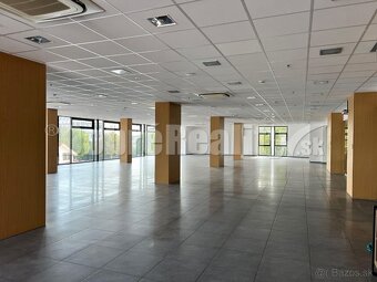 Centrum Galanta - reprezentatívny komerčný priestor, 423 m2 - 2