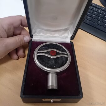 Predám zberateľský mikrofón Tesla v etui - 2
