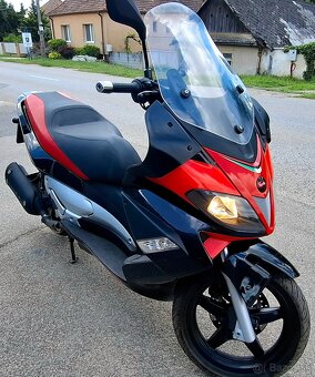 APRILIA SR-MAX 125 EB - 2