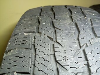 215/60R17 109/107T - 2