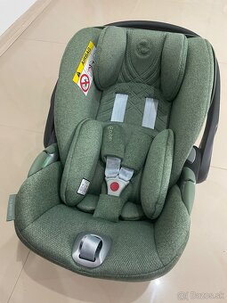 Cybex Cloud T+ a základňa Cybex Base T black - 2