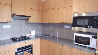 SPEKTRUM REALITY- Na Predaj 3-izbový byt, 72 m2 s loggiou, P - 2