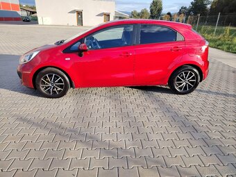 KIA Rio 2013 63kw Hatchback benzín - 2