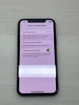 IPHONE 11 PRO • 64GB - 2