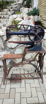 Obuvnícky aj na kožu šijací stroj Singer - 2