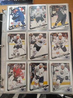 Hokejové kartičky (637ks) - 2