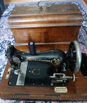 Kufrikový šijací stroj - 2