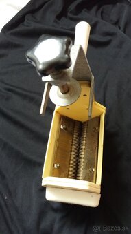 Mlynček na mäso a niťovky cestoviny - 2