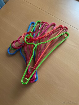 Predám vešiaky na odevy - 2