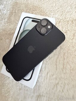 iPhone 15 128GB - 2