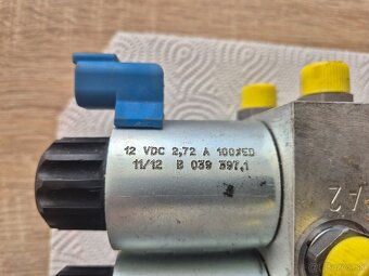 Hydraulický rozvádzač-ventilový blok.Claas. - 2