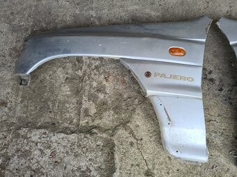 Predné blatníky Pajero 2 Facelift - 2