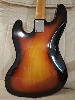 ibanez jazz bass - 2