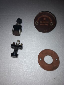 vypínače - nožný, ťahový - 2